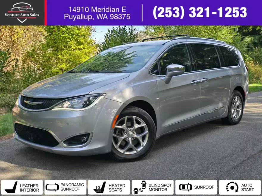 2017 Chrysler Pacifica Limited photo 1