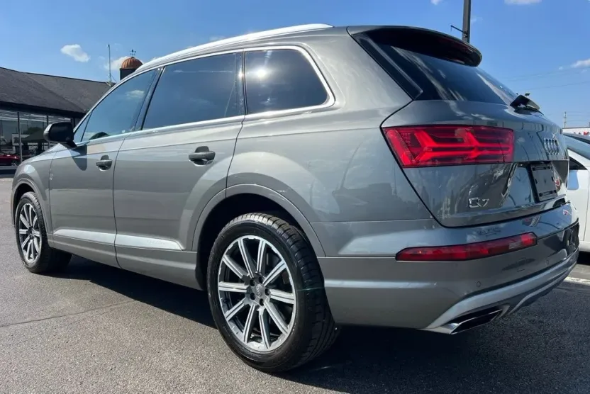2017 Audi Q7 2.0T Premium Plus photo 1