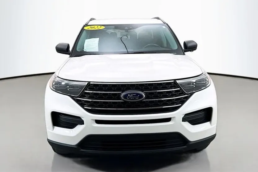 2022 Ford Explorer XLT photo 1