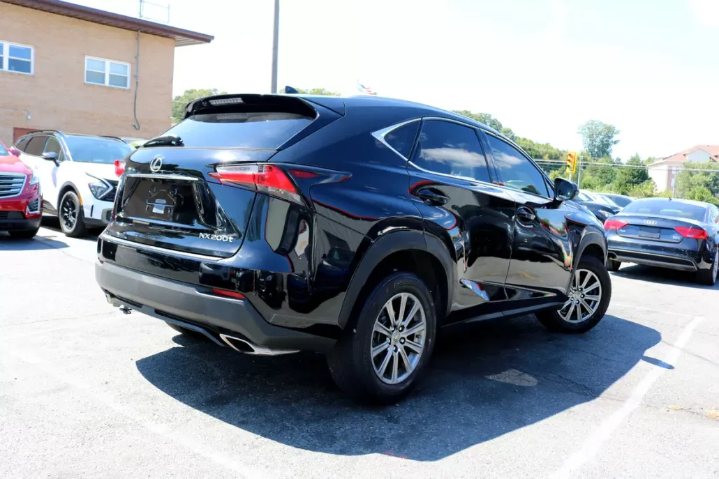 2017 Lexus NX 200t Luxury photo 1
