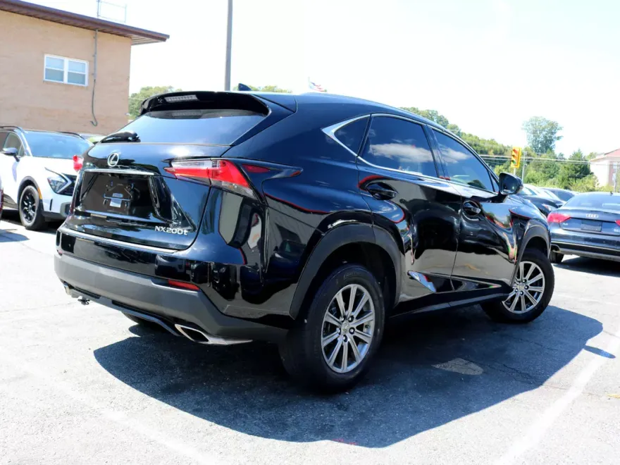 2017 Lexus NX 200t Luxury photo 1