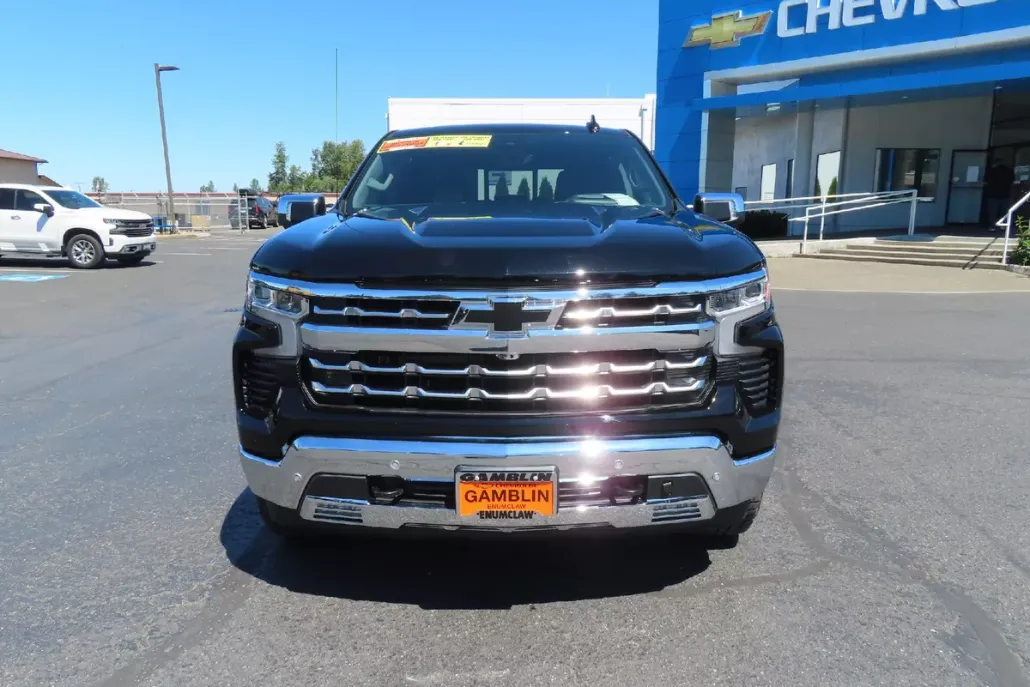 2025 Chevrolet Silverado 1500 LTZ photo 1