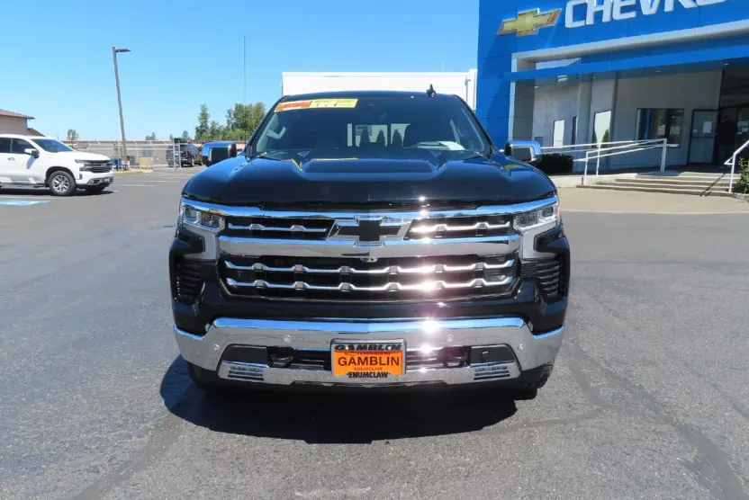 2025 Chevrolet Silverado 1500 LTZ photo 1
