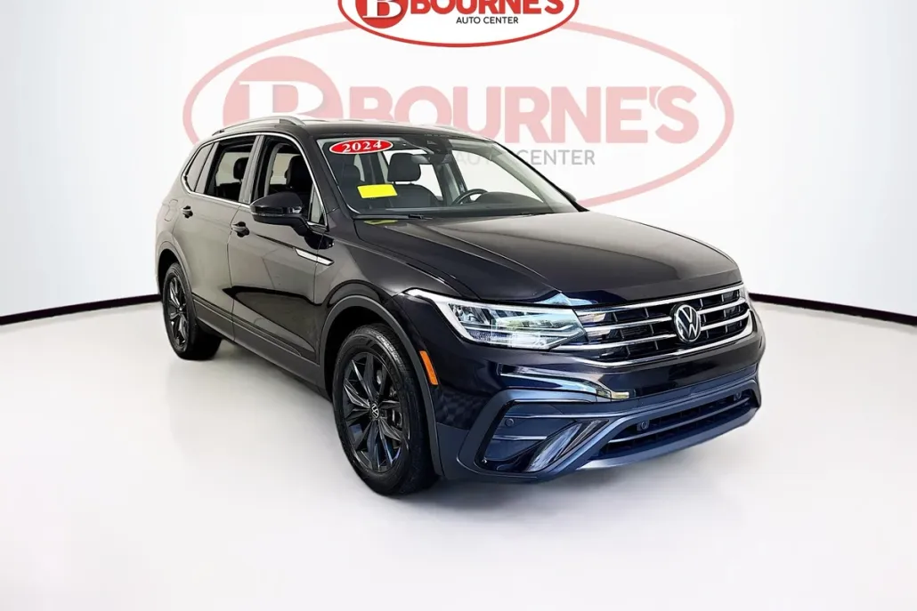 2024 Volkswagen Tiguan SE Wolfsburg Edition photo 1