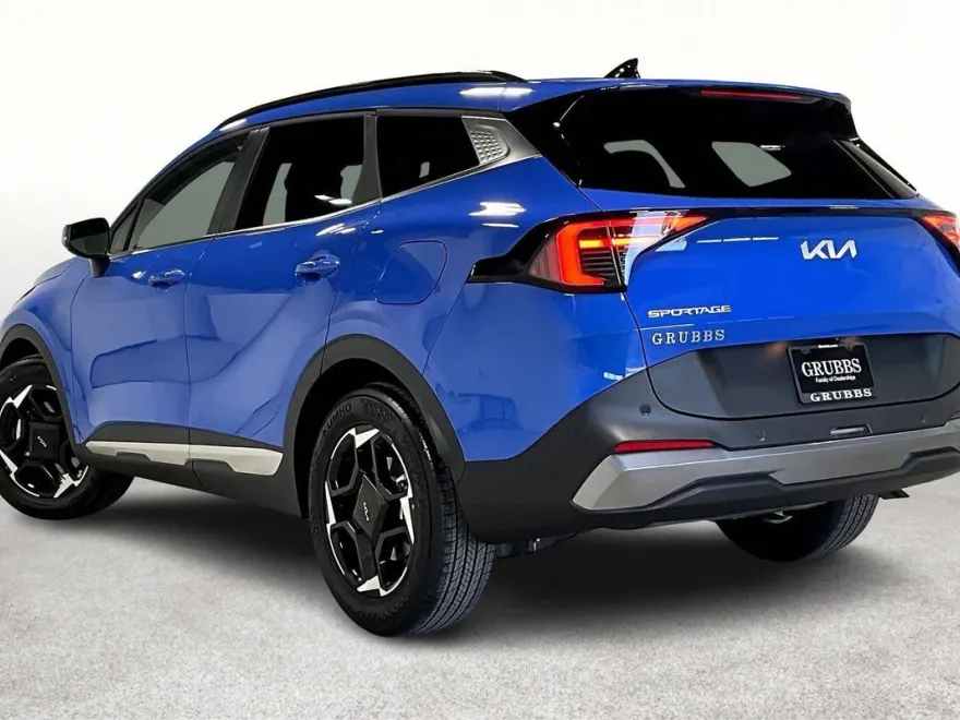2026 Kia Sportage EX photo 1