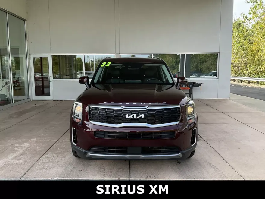 2022 Kia Telluride S photo 1