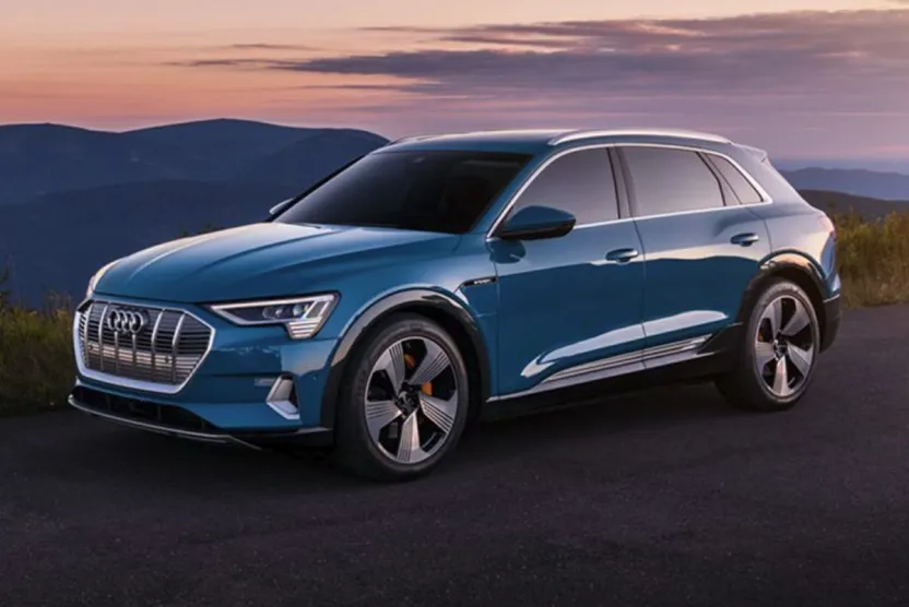 2021 Audi e-tron Premium Plus photo 1