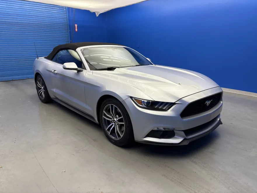 2016 Ford Mustang EcoBoost Premium photo 1