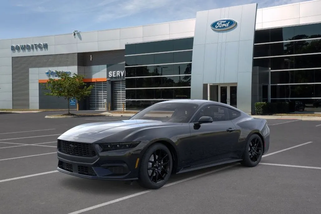2025 Ford Mustang EcoBoost photo 1