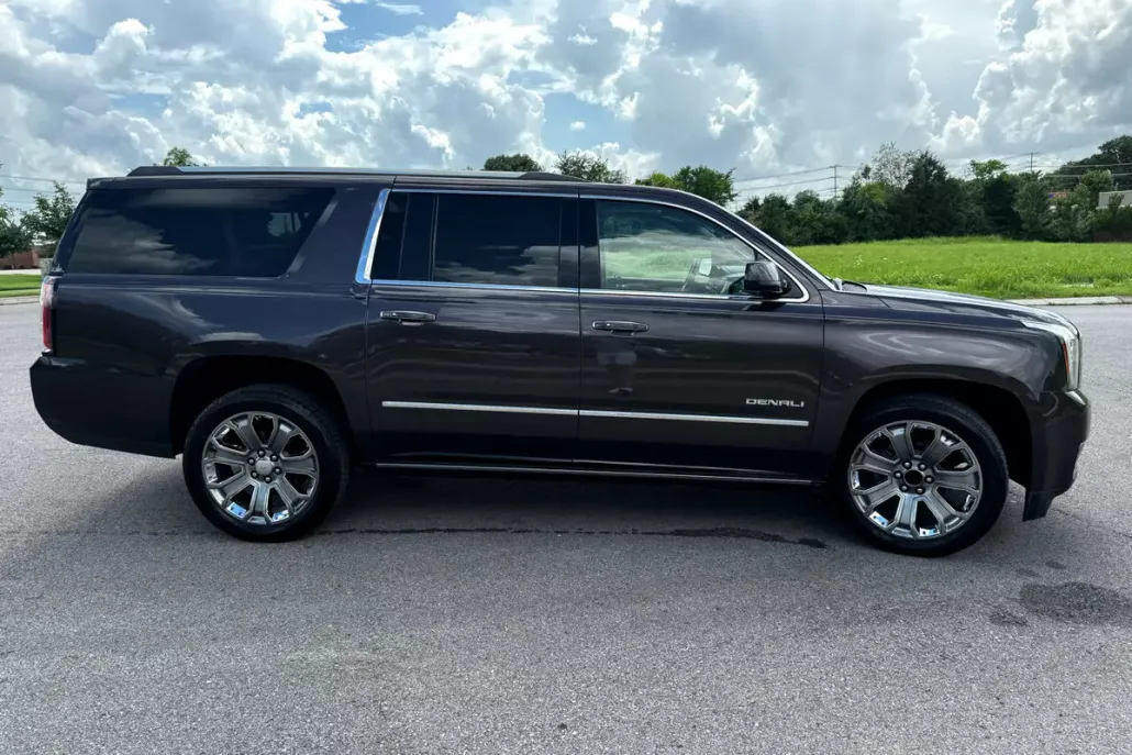 2016 Gmc Yukon XL Denali photo 1