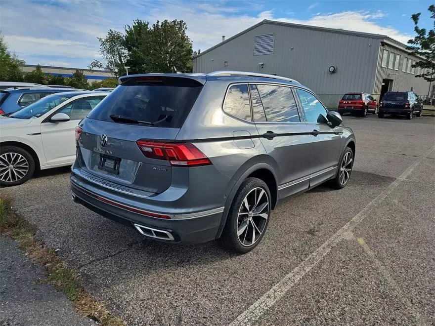 2022 Volkswagen Tiguan SEL Premium R-Line photo 1