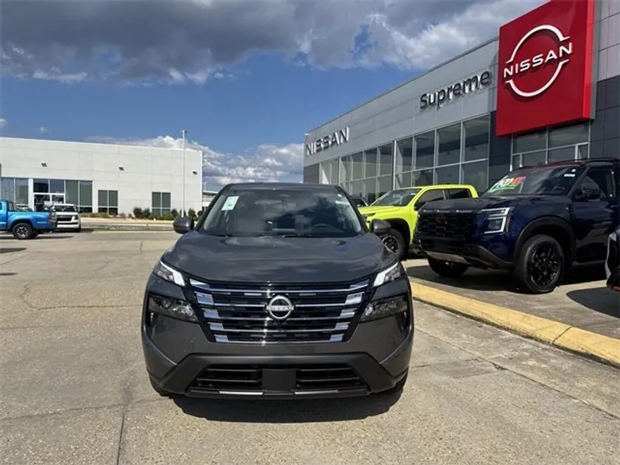 2026 Nissan Rogue SV photo 1
