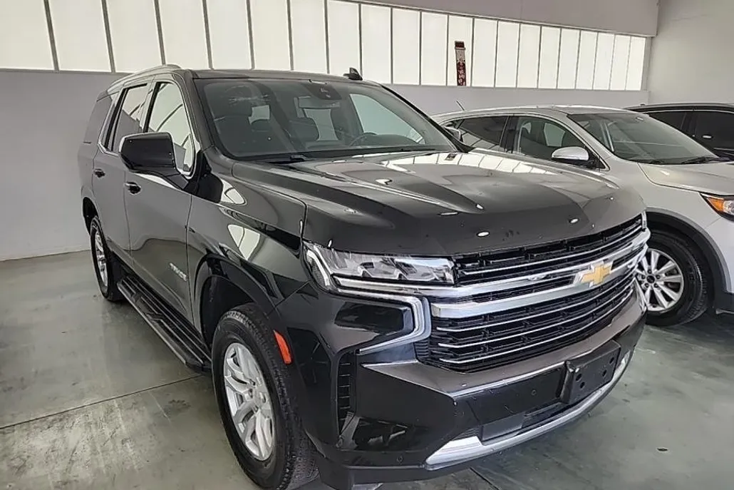 2023 Chevrolet Tahoe LT photo 1
