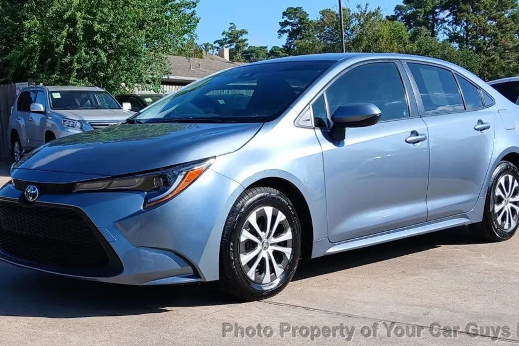 2022 Toyota Corolla Hybrid LE photo 1
