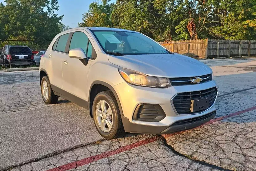 2018 Chevrolet Trax LS photo 1
