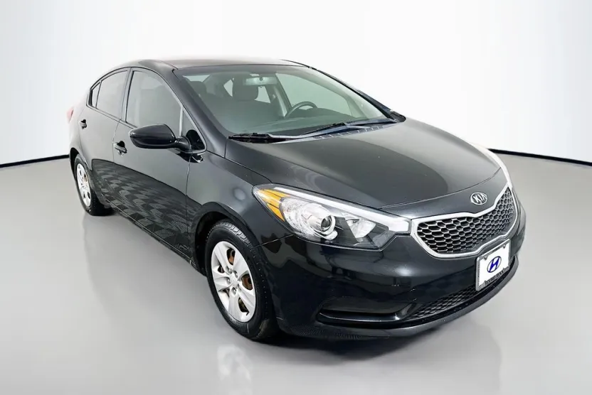 2016 Kia Forte LX photo 1