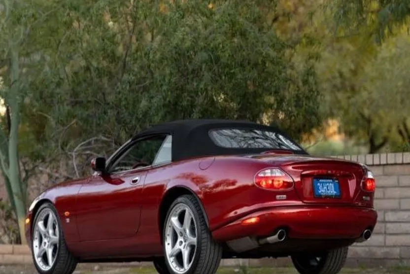 2004 Jaguar XK XKR photo 1