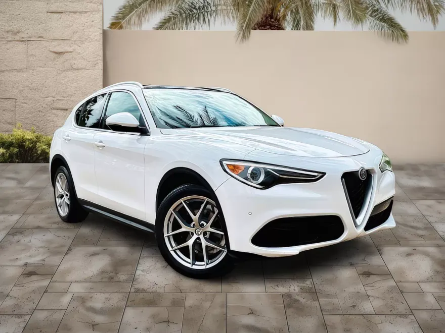 2018 Alfa Romeo Stelvio Ti photo 1
