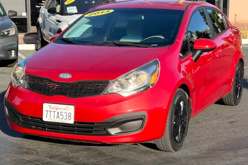 2013 Kia Rio LX photo 1