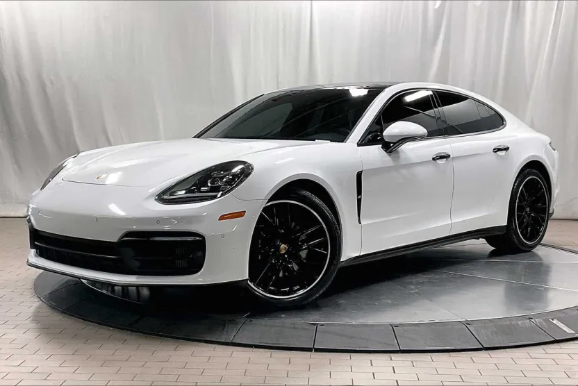 2021 Porsche Panamera 4 photo 1