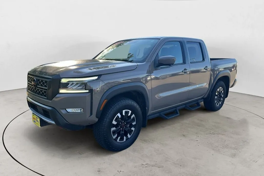 2023 Nissan Frontier PRO-4X photo 1