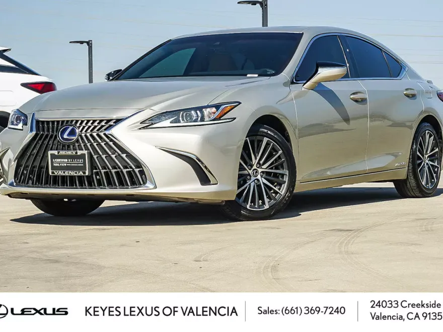 2022 Lexus ES 300h photo 1