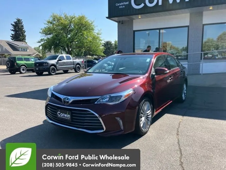 2018 Toyota Avalon Limited photo 1