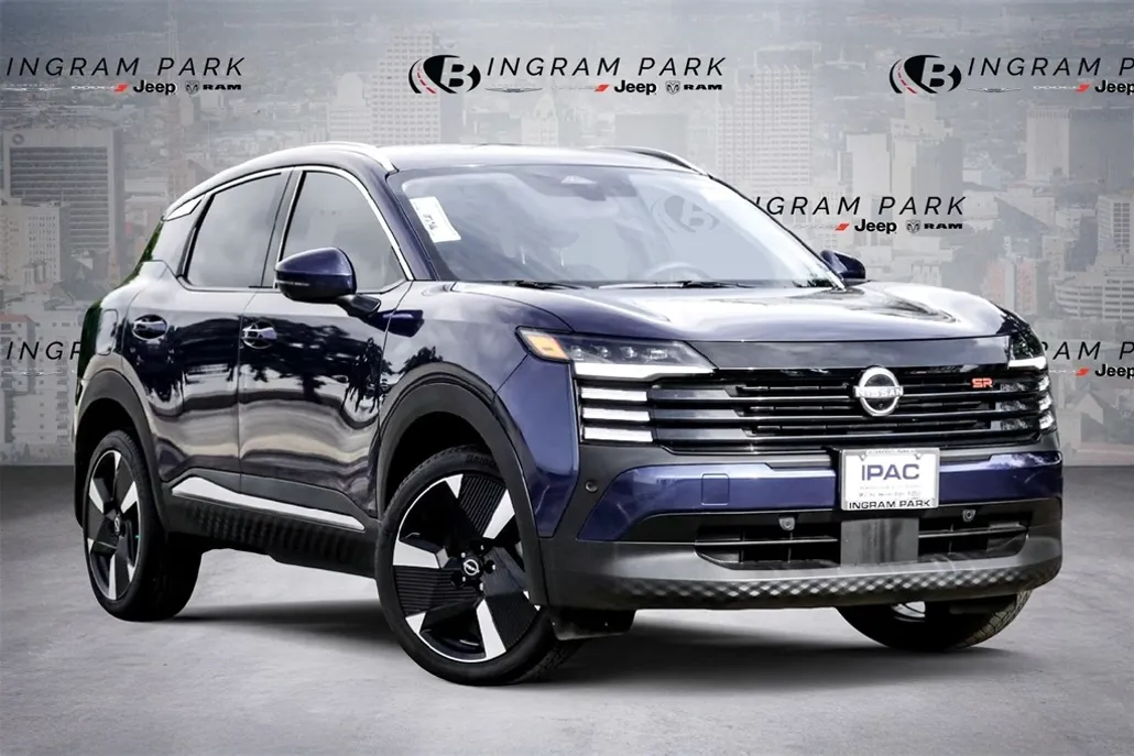 2025 Nissan Kicks SR photo 1
