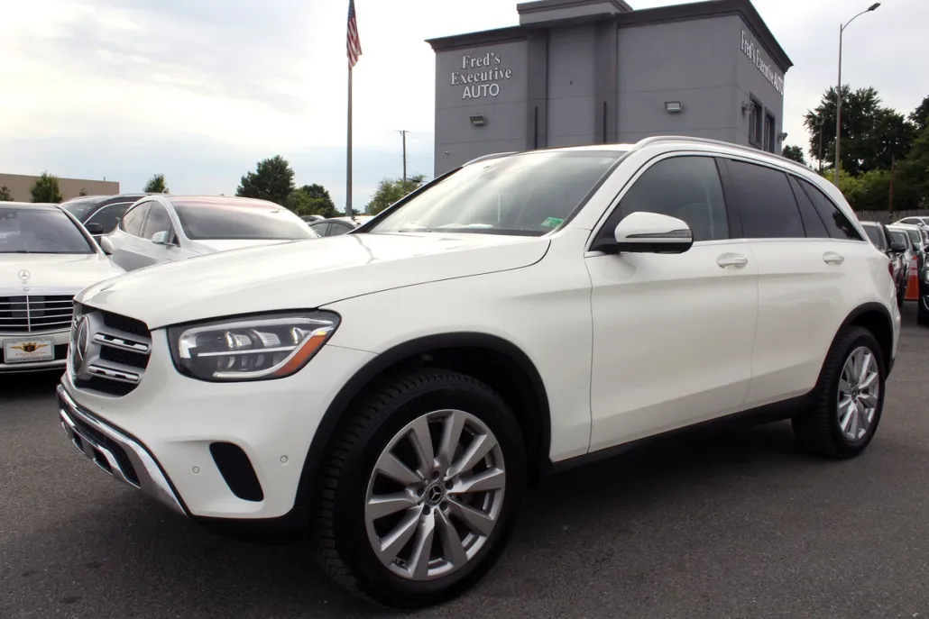 2021 Mercedes Benz GLC 300 photo 1
