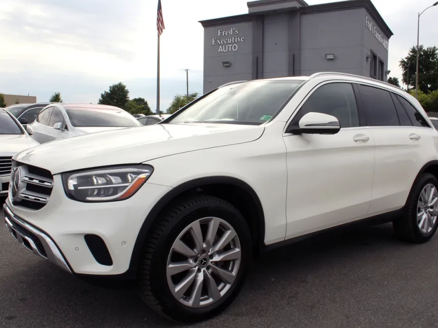 2021 Mercedes Benz GLC 300 photo 1