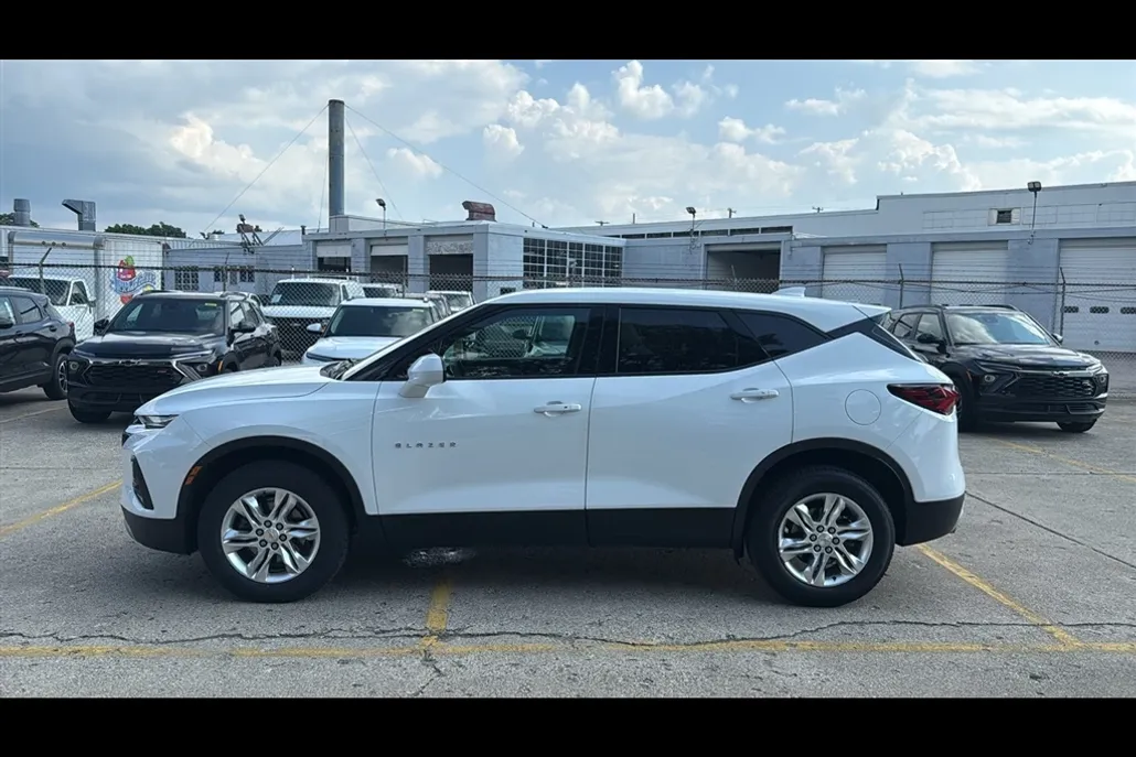 2022 Chevrolet Blazer 2LT photo 1