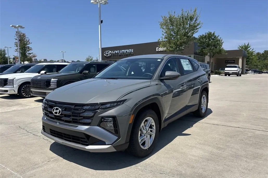 2026 Hyundai Tucson SE photo 1