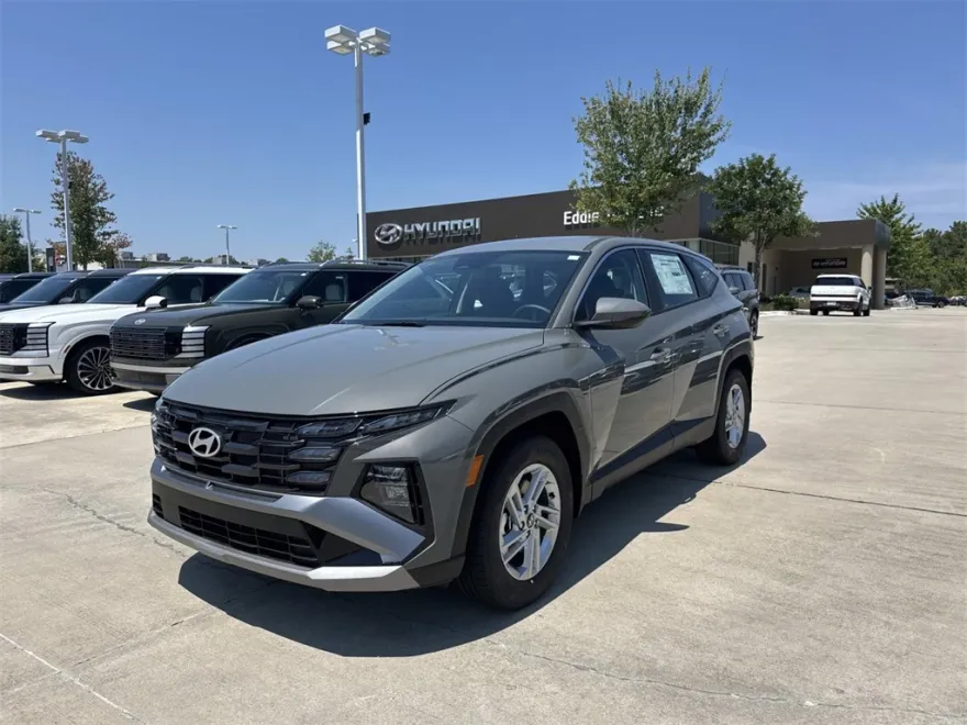 2026 Hyundai Tucson SE photo 1