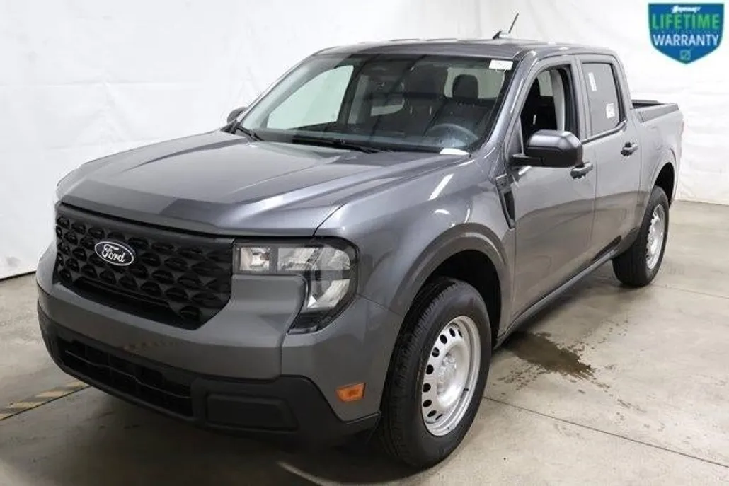 2025 Ford Maverick XL photo 1