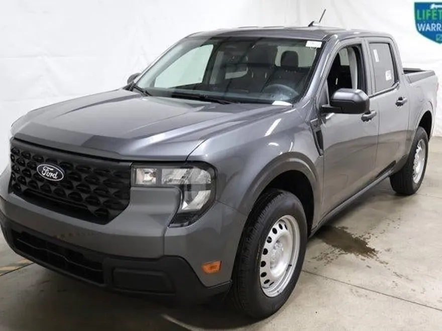 2025 Ford Maverick XL photo 1