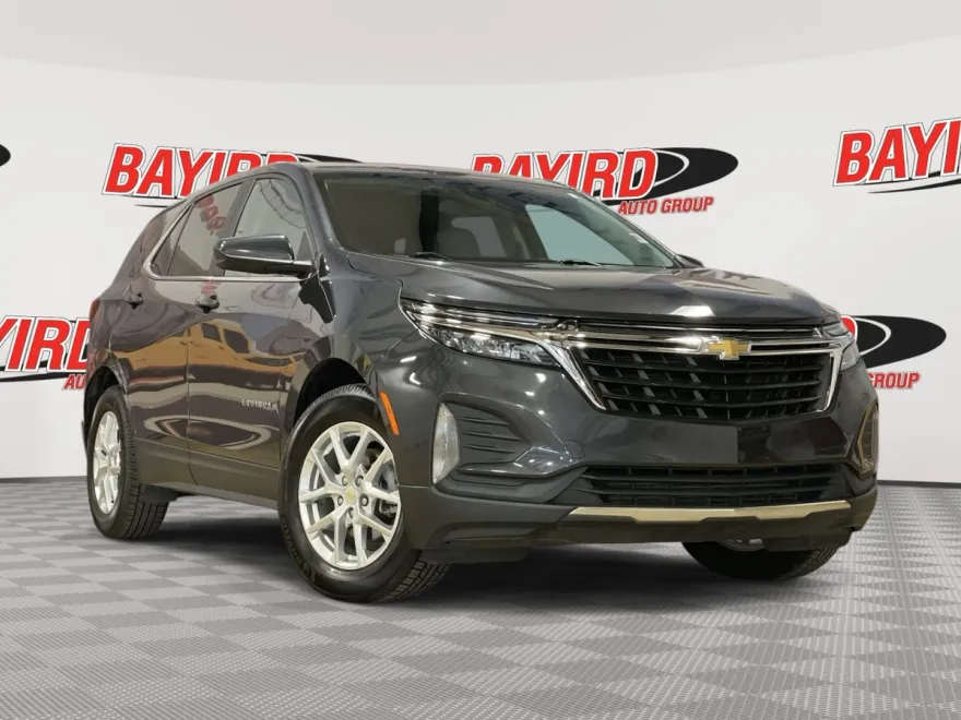 2022 Chevrolet Equinox LT photo 1