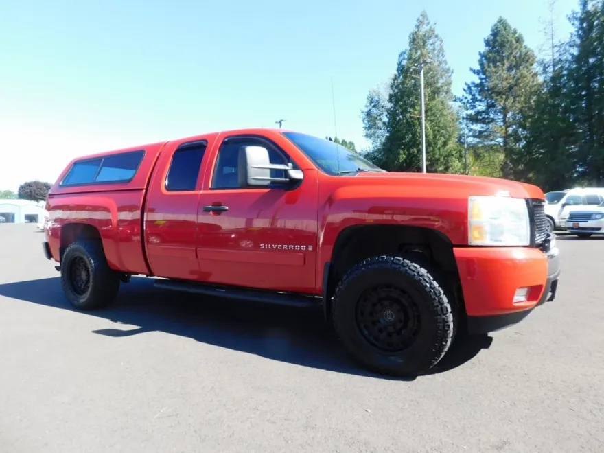 2007 Chevrolet Silverado 1500 LT photo 1