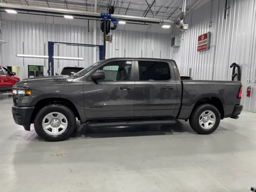 2025 Ram 1500 Tradesman photo 1