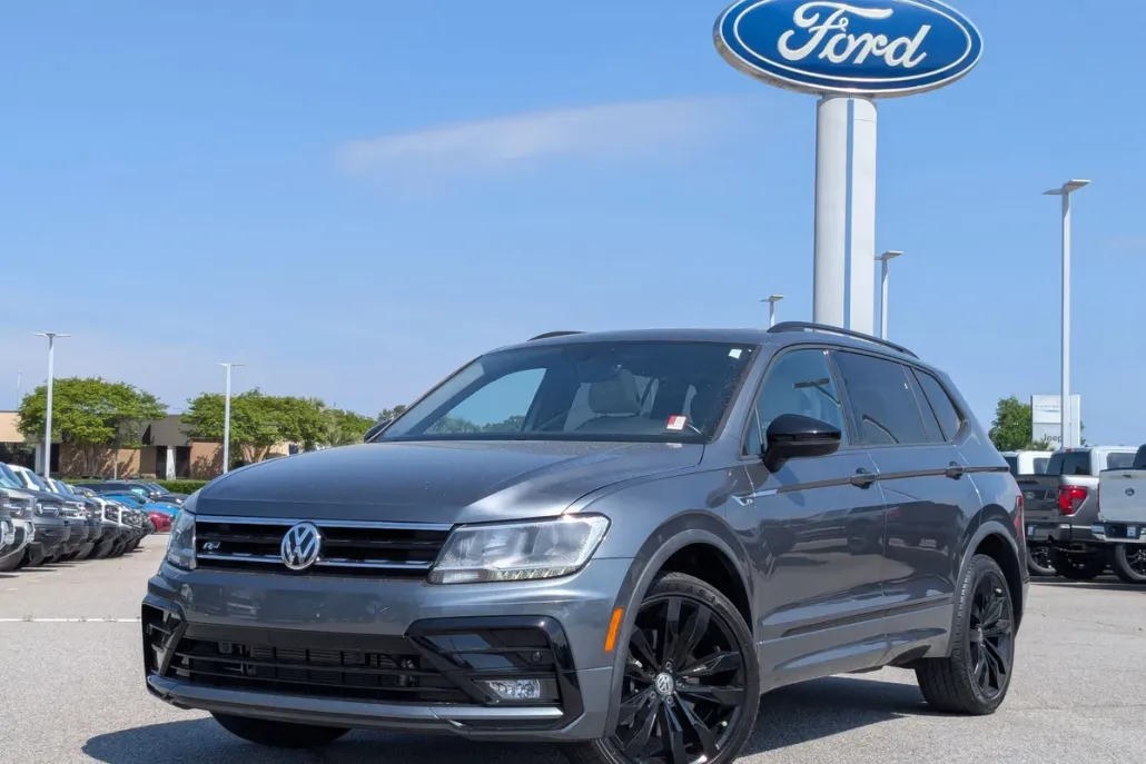 2021 Volkswagen Tiguan SE R-Line Black photo 1