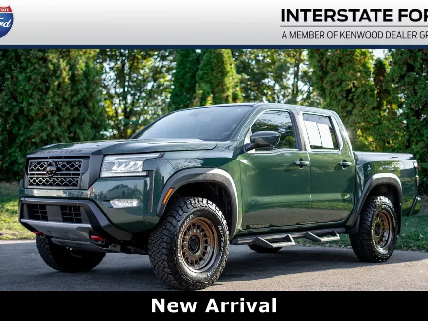 2022 Nissan Frontier PRO-4X photo 1