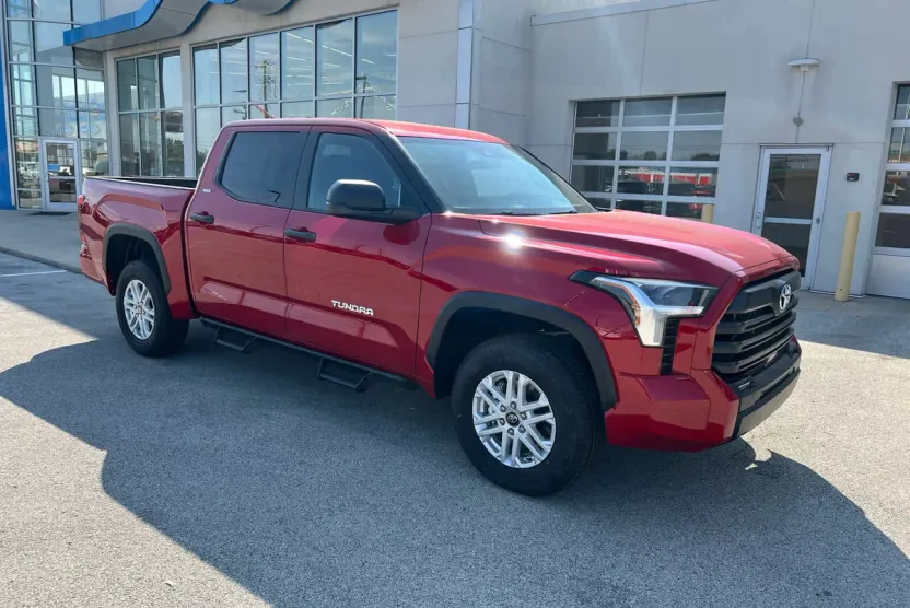 2026 Toyota Tundra SR5 CrewMax photo 1
