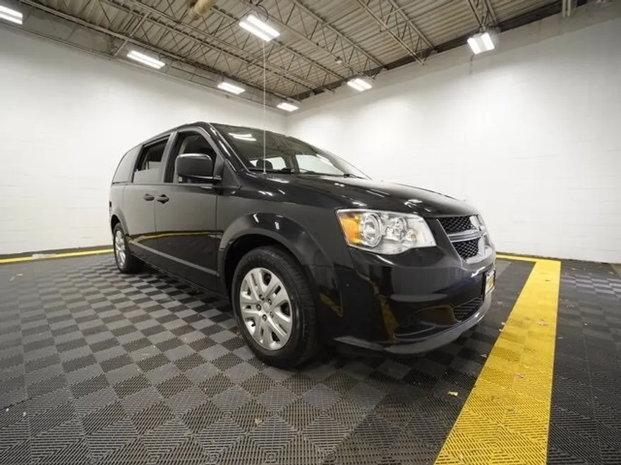 2019 Dodge Grand Caravan SE photo 1