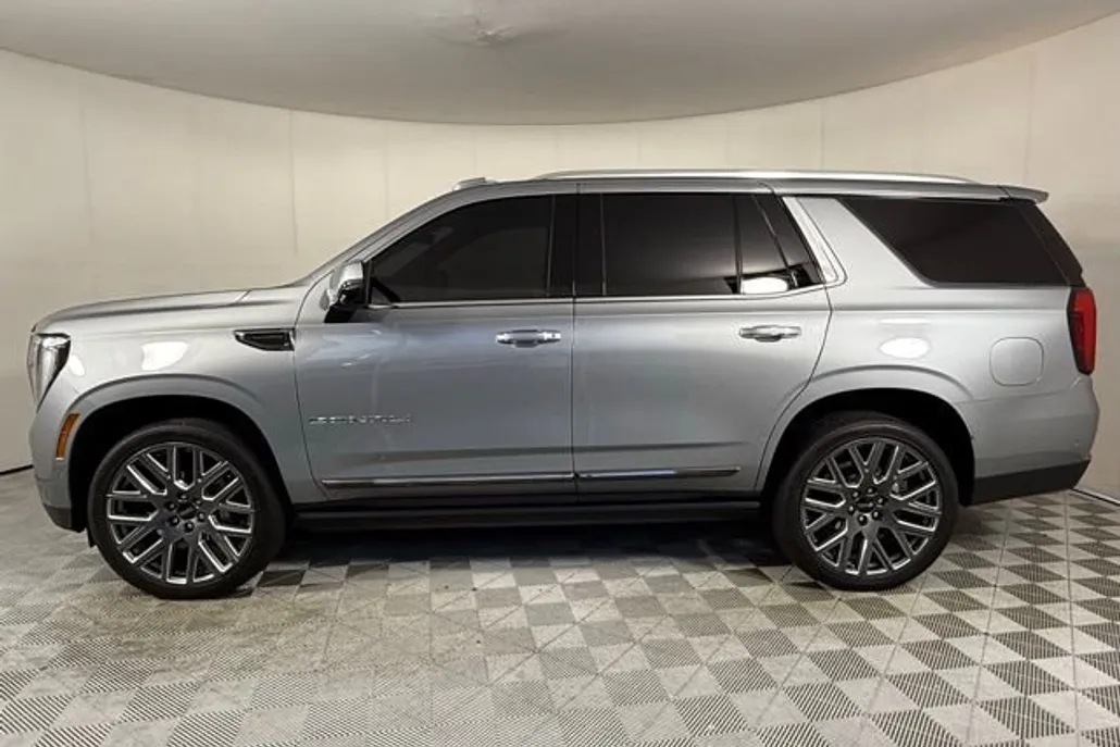 2025 Gmc Yukon Denali Ultimate photo 1