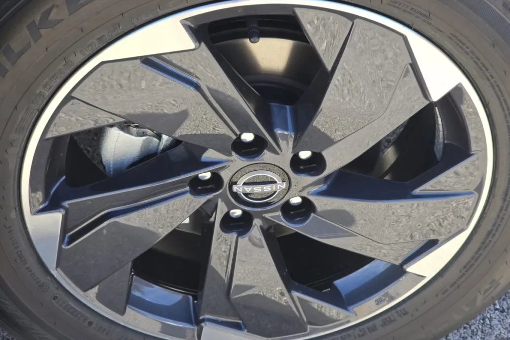 2026 Nissan Rogue SV photo 1