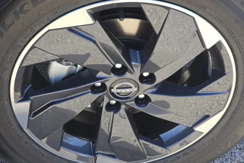 2026 Nissan Rogue SV photo 1