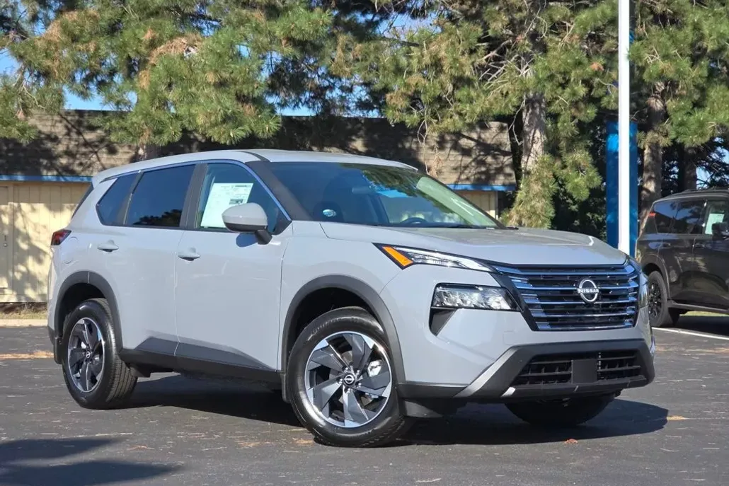 2026 Nissan Rogue SV photo 1
