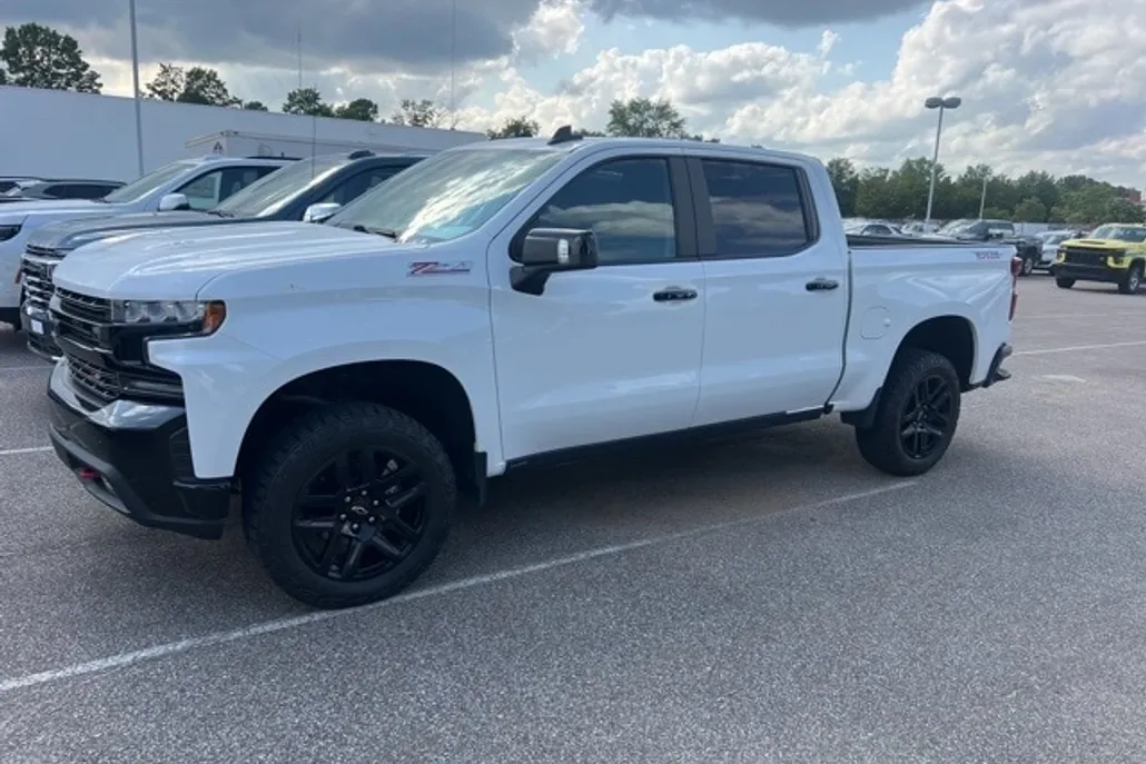 2022 Chevrolet Silverado 1500 LT Trail Boss photo 1