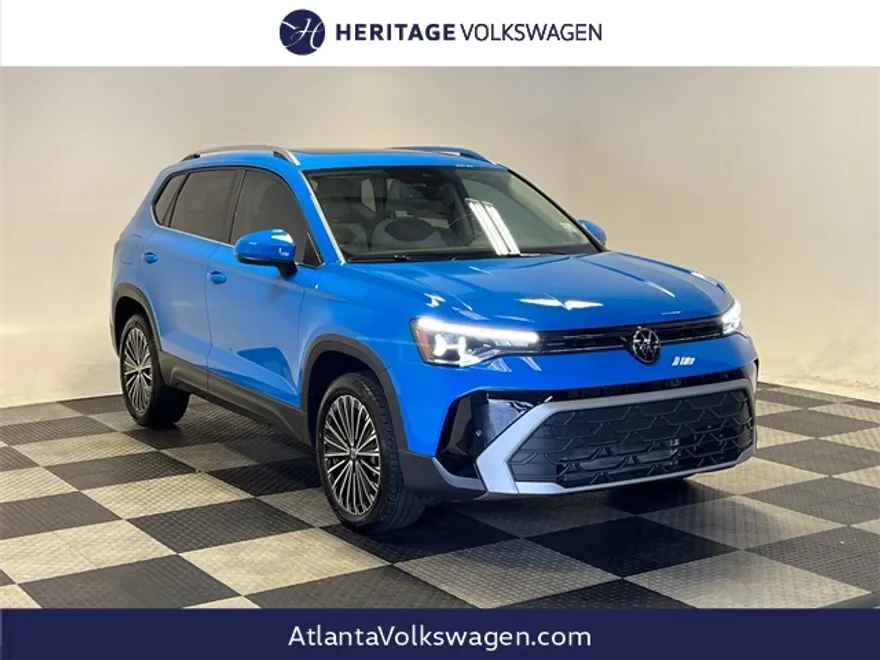 2025 Volkswagen Taos SE photo 1