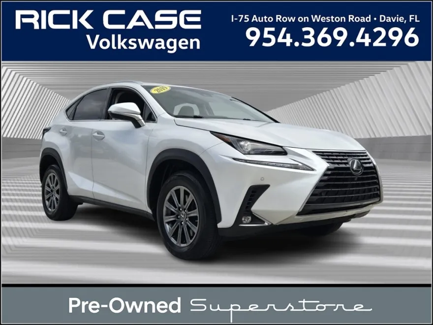 2019 Lexus NX 300 Luxury photo 1