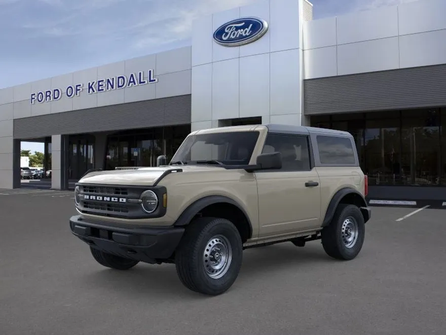 2025 Ford Bronco Base photo 1